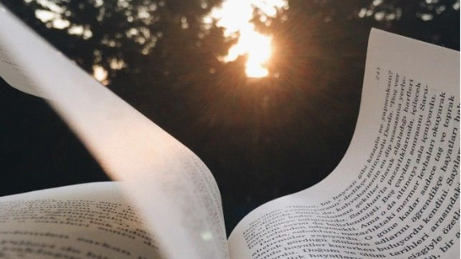 Bana bir kitap önerir misin?