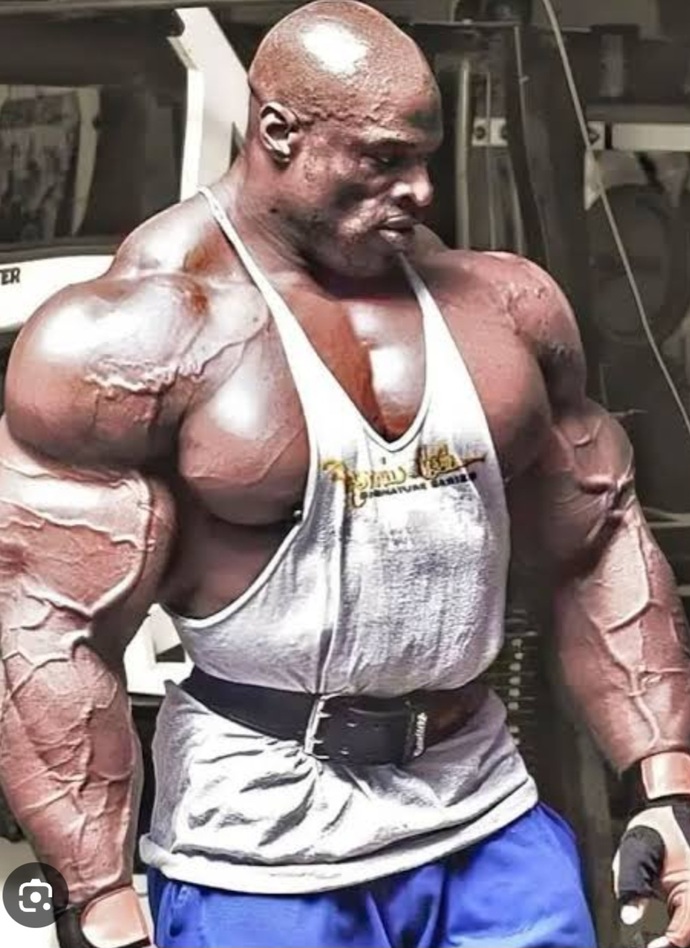 O bi efsane ronnie coleman kadar kütle koymuş insan var mı?