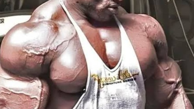 O bi efsane ronnie coleman kadar kütle koymuş insan var mı?