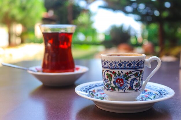 Türk kahvesi mi çay mı tüketirsiniz?