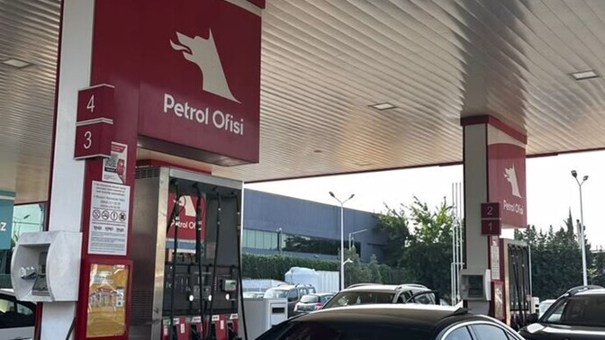 Karşı cinsin arabayı manuel mi, otomatik mi kullandığı sizin için bir şey ifade eder mi?