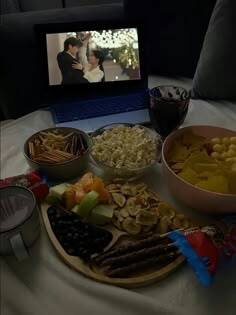 Gece Acıkınca İlk Ne Yapıyorsun?