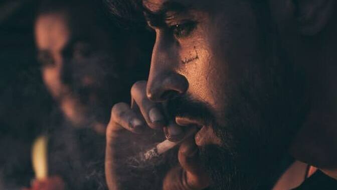 İnsan sevdiğini kaybeder mi yoksa kaybedince mi anlar sevdiğini?