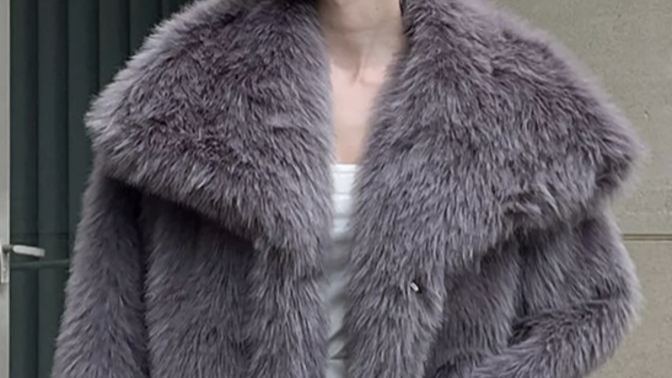 Bu kürk montlar nasıl sizce, çok mu kaba?
