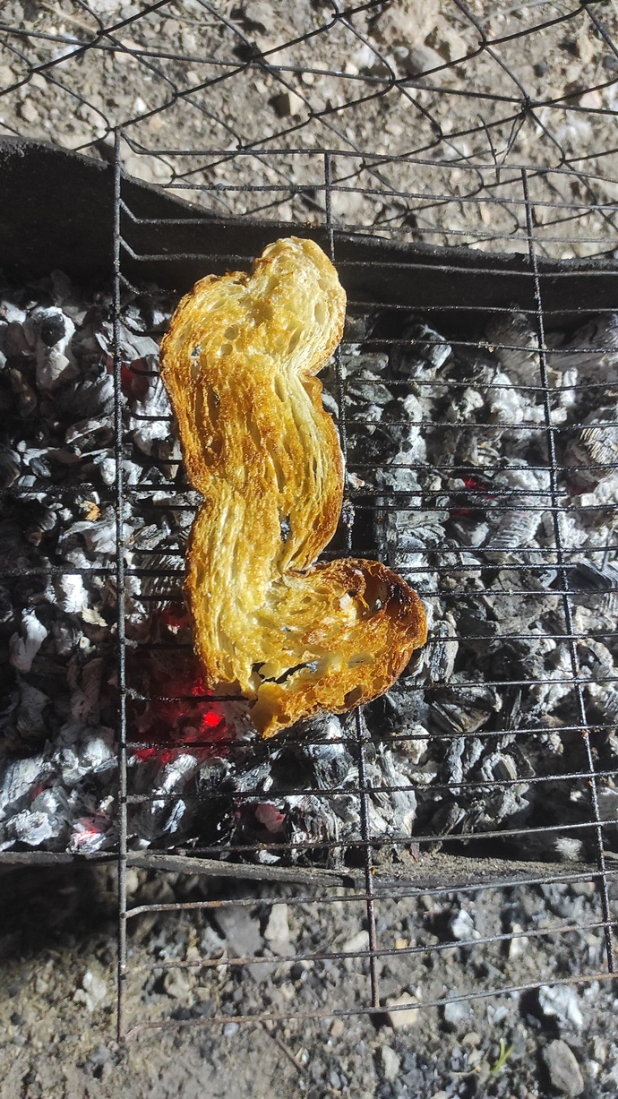 Mangalda kızarmış ekmek sever misiniz?