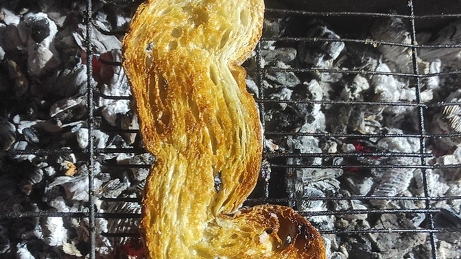 Mangalda kızarmış ekmek sever misiniz?