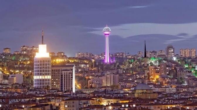 Ankara 'ya gitmek ister misin gitsen nereleri gezsersin?
