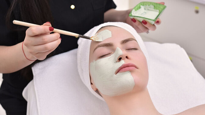 Cildim çok kuru, yüz yıkama jeli önerir misin cildimi temizlesin?