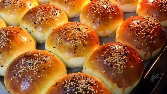 Size pazar kahvaltısı için poğaça yaptım daha beğenmez siniz beni?