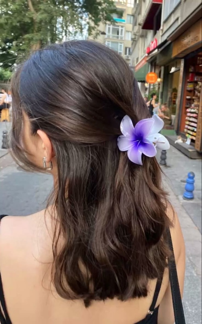 Niye artık kimse lotus toka takmıyor?