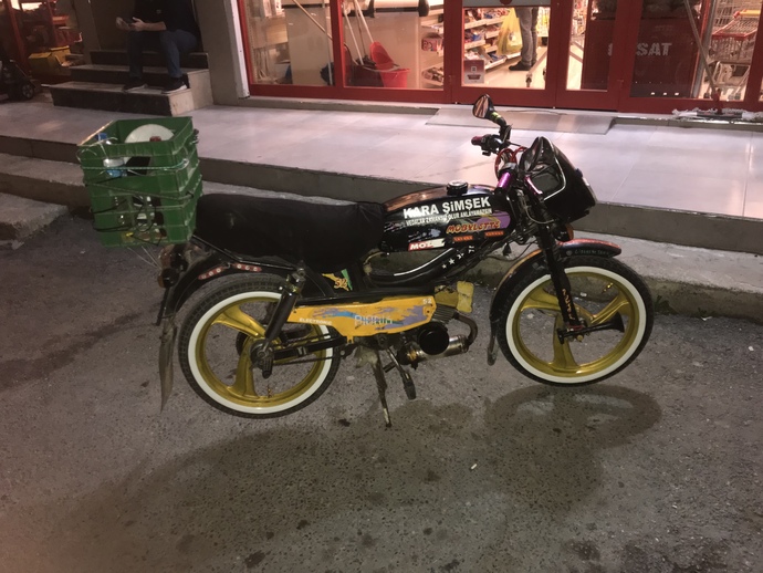 Yanakları taktık motora nasıl görünüyor havalı olmuş mu?