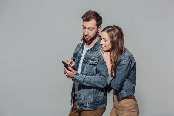 Eşinizin telefonunuzu kurcalar mısınız?