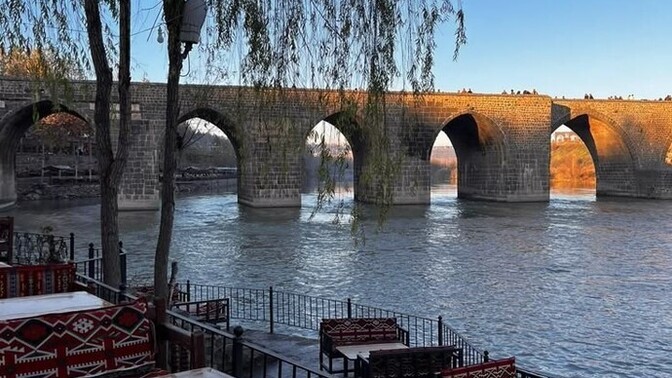 Memleketinizin adına yazılan şarkı var mı?