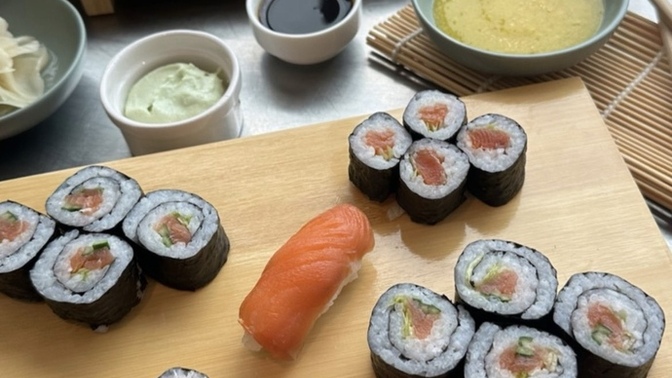Siteden kime Sushi ikram edeyim?