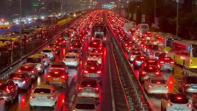 İstanbul trafiği hergün artıyor mu?