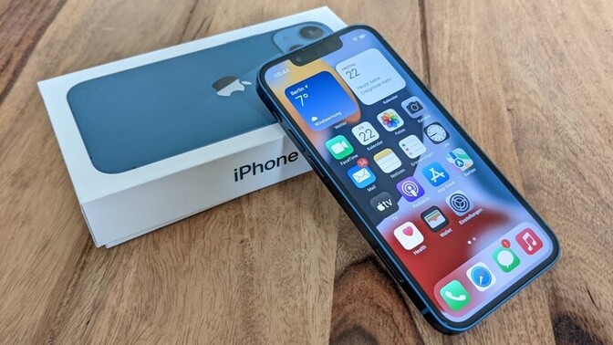 Türkiye de Apple iPhone neden çok pahalı ulaşılması zor?