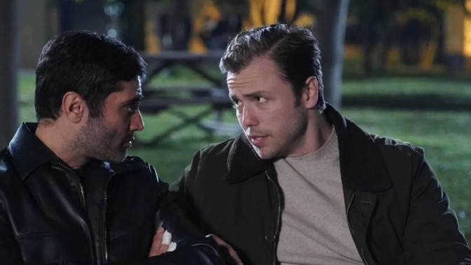 Kendin olmak mı daha önemlidir kendini bilmek mi?