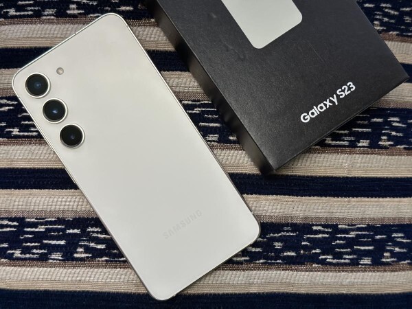 Galaxy S22 Ultra mı Düz S23 mü?