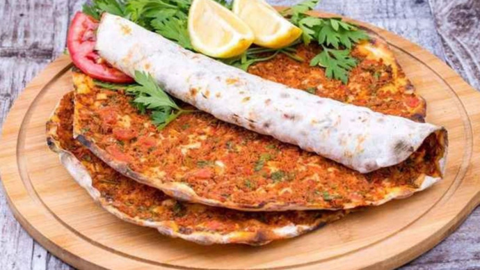 Bu saatte herkesin aklı orada, benimki lahmacunda. Senin aklın nerede?