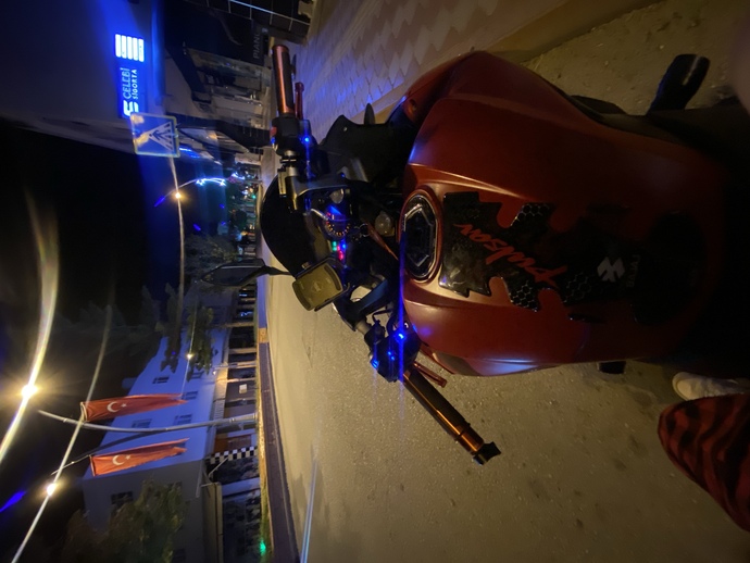 Beyler motordan anlıyanlar bi baksın?