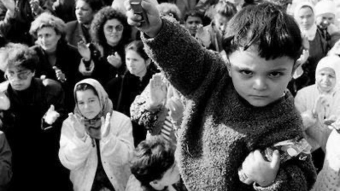 İnsanlara körü körüne bağlanır mısınız?