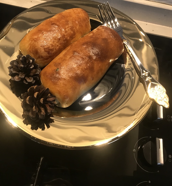 2 saattir bununla uğraşıyorum , Yanlız yiyemedim Buyrun size ıspanaklı peynirli el açması poğaça yaptım ☺️?