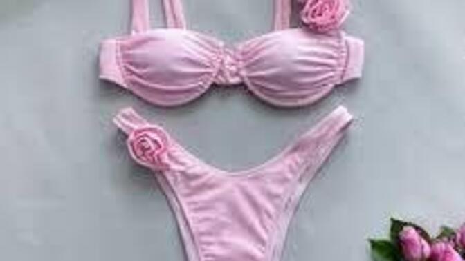Çok acil ama acil yardım lütfen. Tayland seyahatim için bikini seçmeme kim yardım edecek?