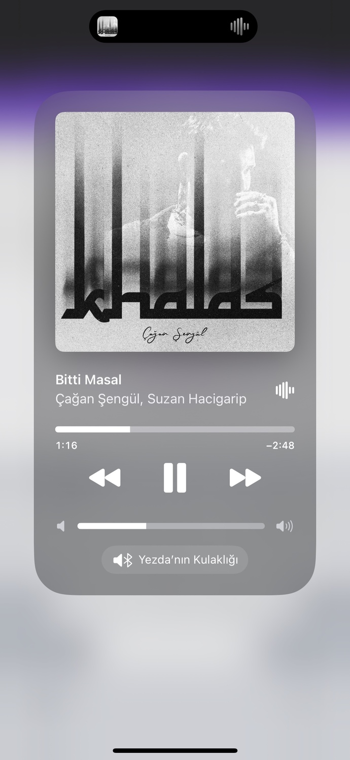 Bu şarkı niyeyse beni üzüyor içimi hüzünlendiriyor 😔?