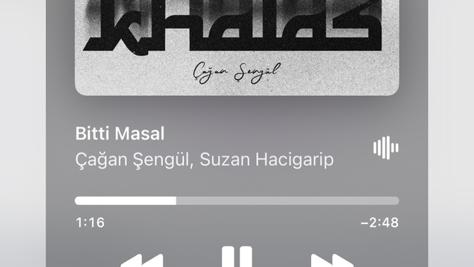 Bu şarkı niyeyse beni üzüyor içimi hüzünlendiriyor 😔?