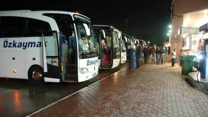 Gece yolculuk yaparken tesislerde inip o buz gibi havayı yaşadınız mı?