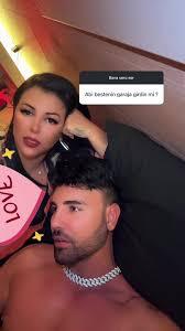Taha Özer sizce de çok yakışıklı değil mi?