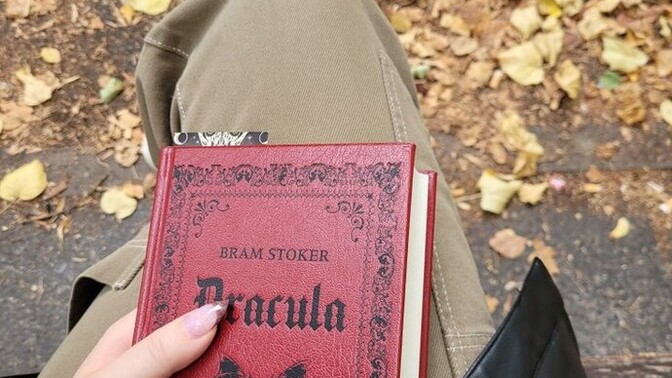 Kitap okumak bir hobi midir yoksa zorunluluk mu?