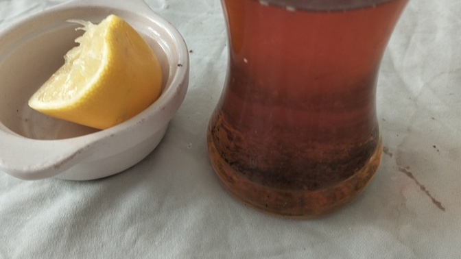 Çaya limon sıkar mısınız?