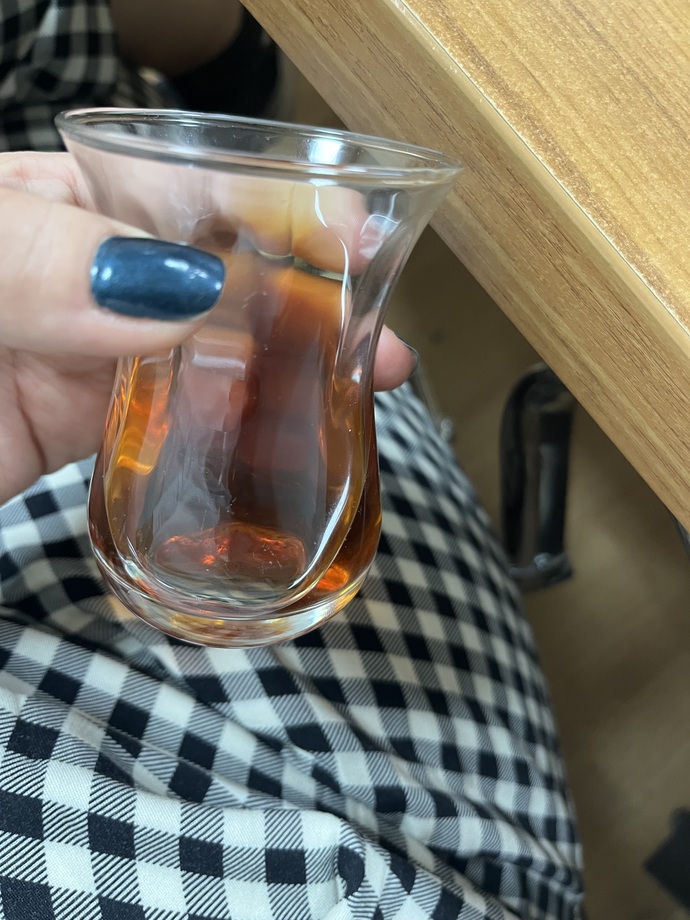 Size çay ısmarlayayım mı?