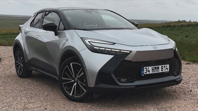 Sizce Toyota C-HR güzel bir arabamı nasıl görünüyor?