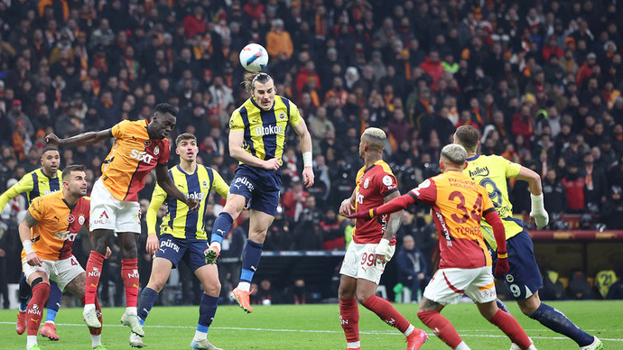 Pazartesi 20:00da oynanacak Fenerbahçe - Galatasaray maçını sizce hangi takım kazanır?
