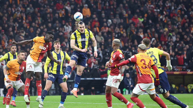 Pazartesi 20:00'da oynanacak Fenerbahçe - Galatasaray maçını sizce hangi takım kazanır?