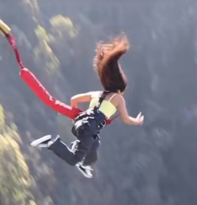 Bungee jumping denemek ister miydin yoksa asla yaklaşmam mı dersin?