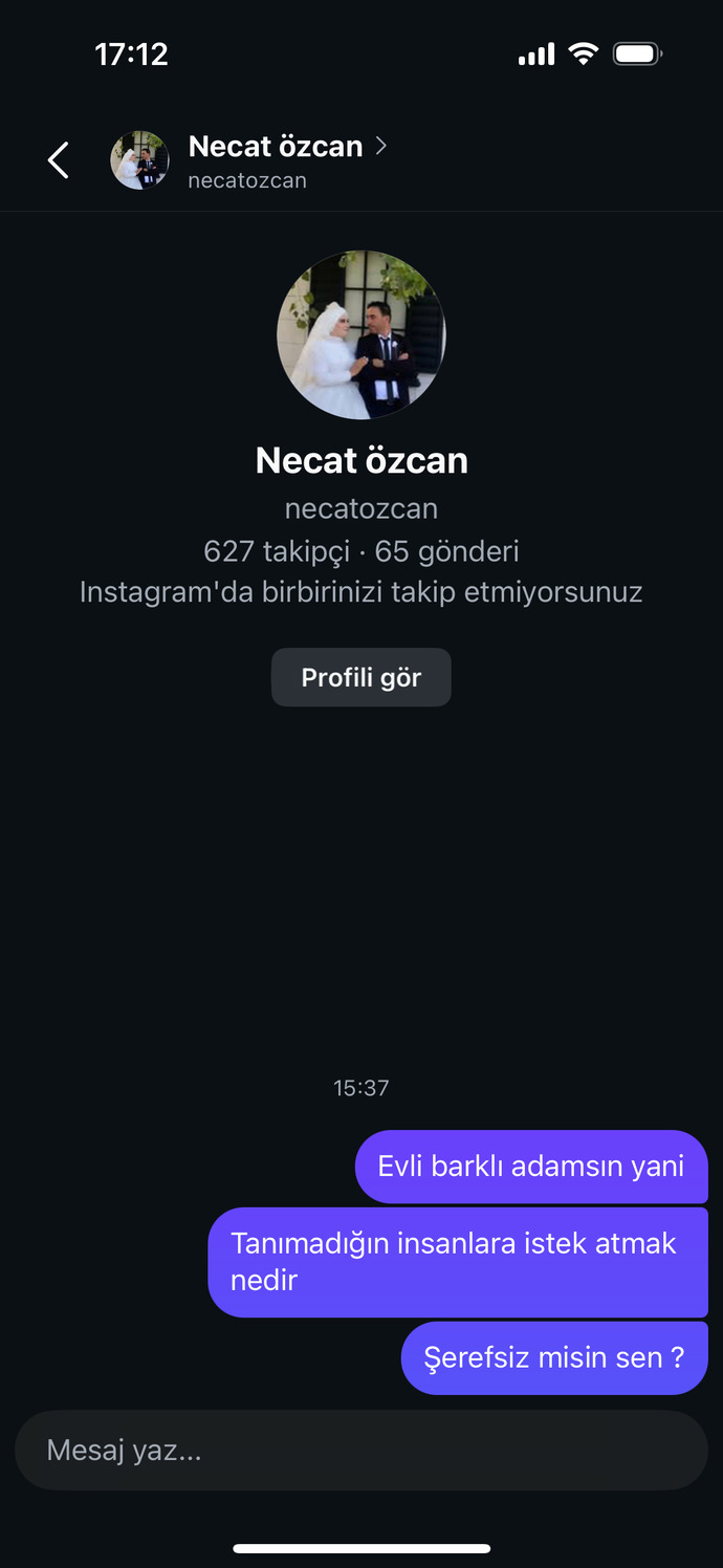 Şöyle evli barklı profilinde hanımı ile fotoğrafı olup bekâr kızlara takip atan erkeklere ne demek istersiniz?