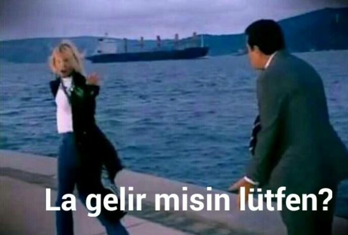 gelirse başımızın üstünde yeri var.