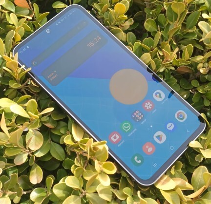 Galaxy S23 Fe Günümüz için Nasıl telefon sizce günümüz de alınır mi?