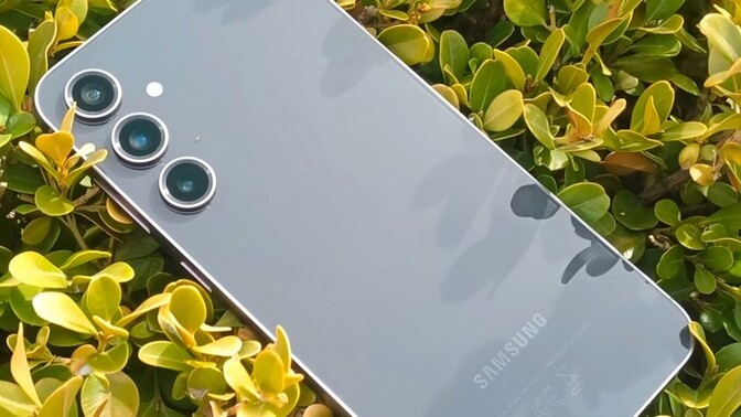 Galaxy S23 Fe Günümüz için Nasıl telefon sizce günümüz de alınır mi?