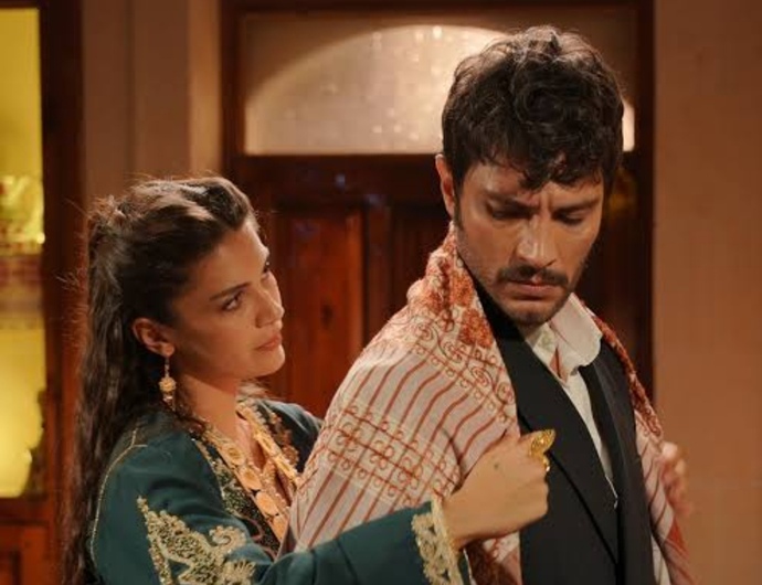 Tasacak bu deniz / uzak şehir / halef hangisi daha iyi?