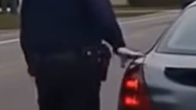 Amerikan polisi Arabaya niye dokunur?