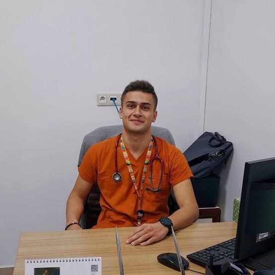Doktor erkekler neden bu kadar popüler oluyor sizce?