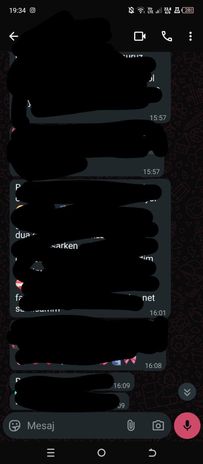 Sizinde böyle saçma arkadaşlarınız var mı?