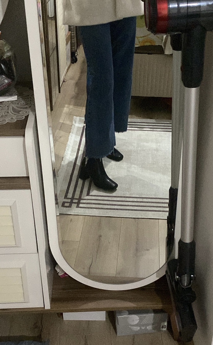 Bu pantalonla bot uyumlu olmuş mu?