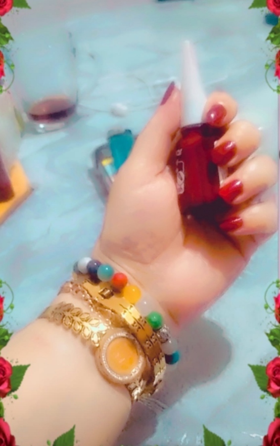 Hangi renk oje kadınlara daha çok yakışıyor 💅?