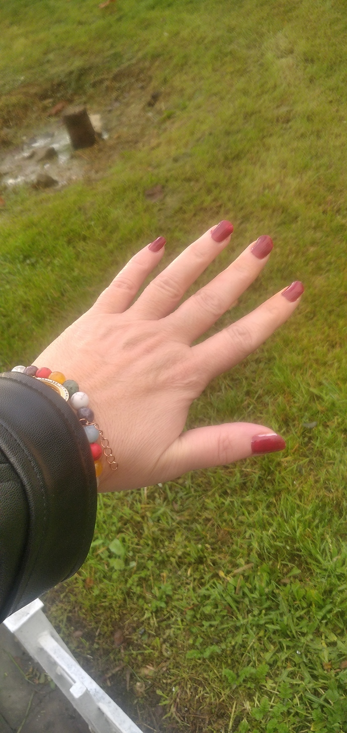 Hangi renk oje kadınlara daha çok yakışıyor 💅?