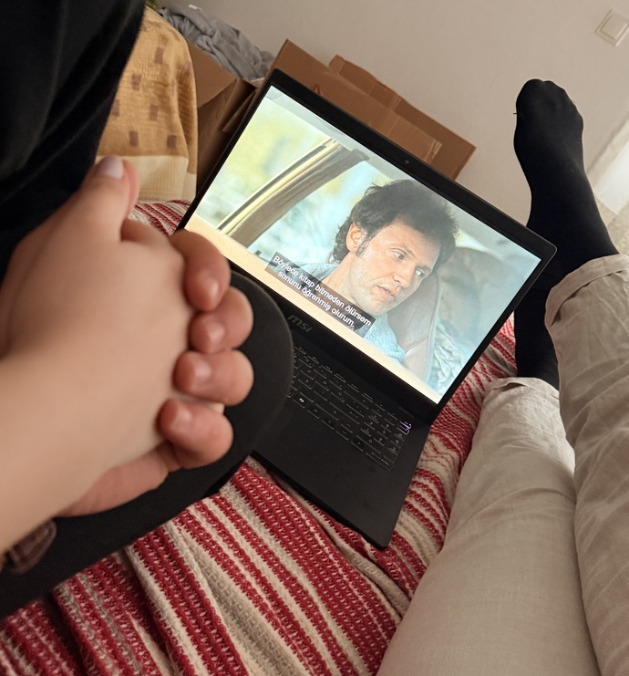 Sevgiliyle film izlemek nasıl bir şey sizce?